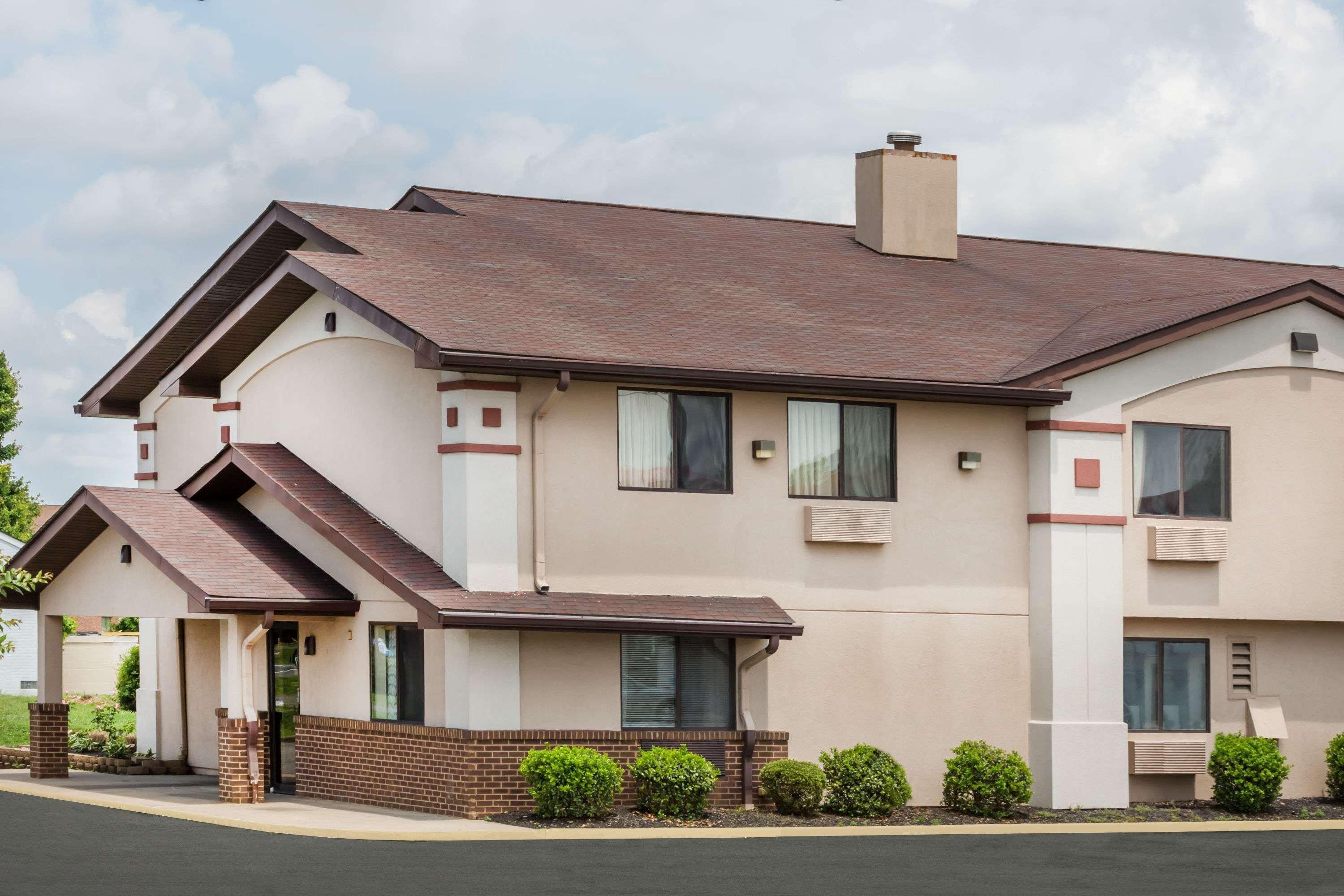 Super 8 Tappahannock Exterior photo